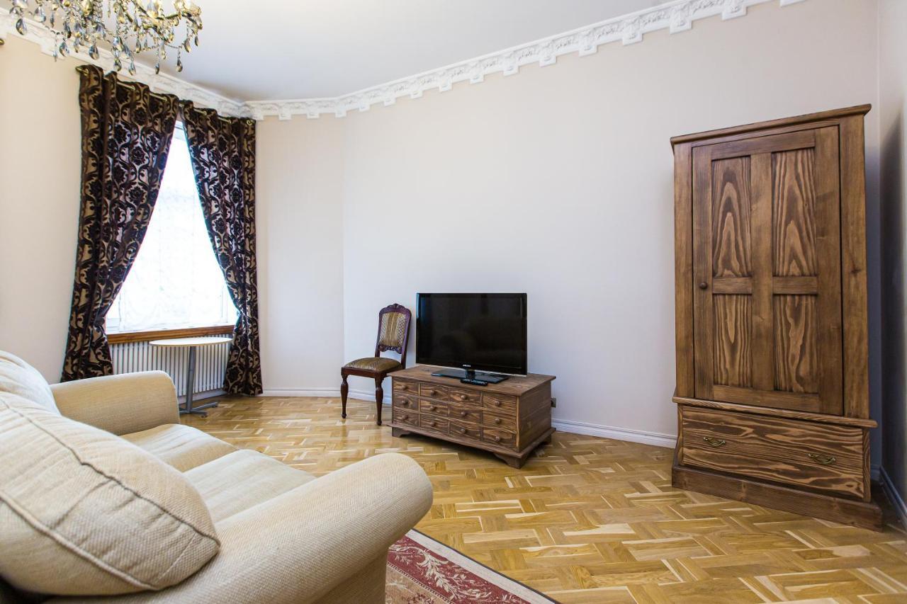 Австрійська Квартира В Центрі На Вулиці Михальчука 5 Leópolis Exterior foto