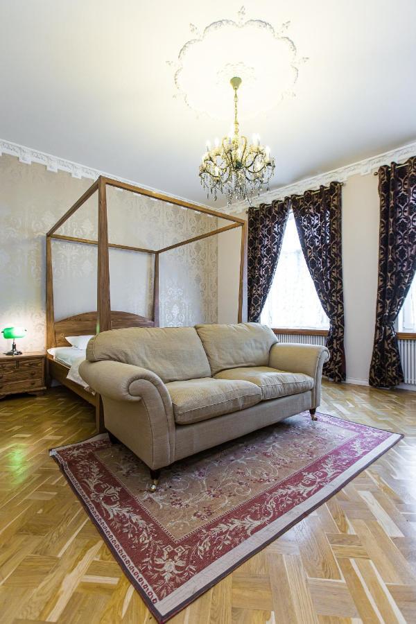 Австрійська Квартира В Центрі На Вулиці Михальчука 5 Leópolis Exterior foto